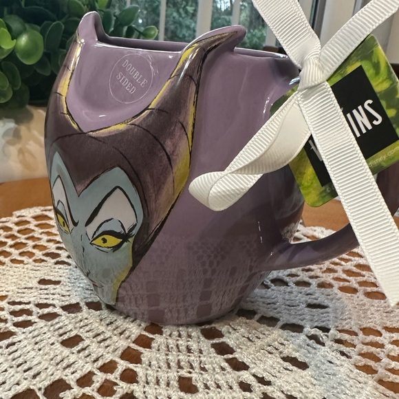 Ceramic “VILLAIN OF DISNEY” coffee mug - Picture 3 of 8